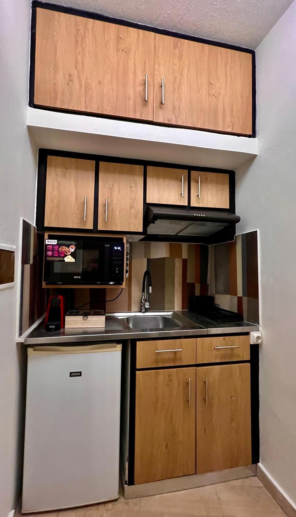Central Studio Semi-Basement Heraklion  Ngoại thất bức ảnh