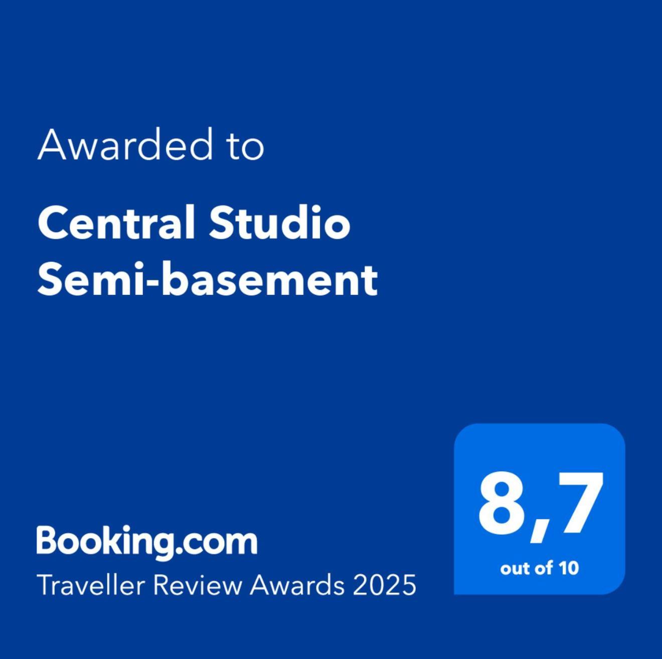 Central Studio Semi-Basement Heraklion  Ngoại thất bức ảnh